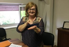 II. kurz posunkového jazyka – naša milá lektorka